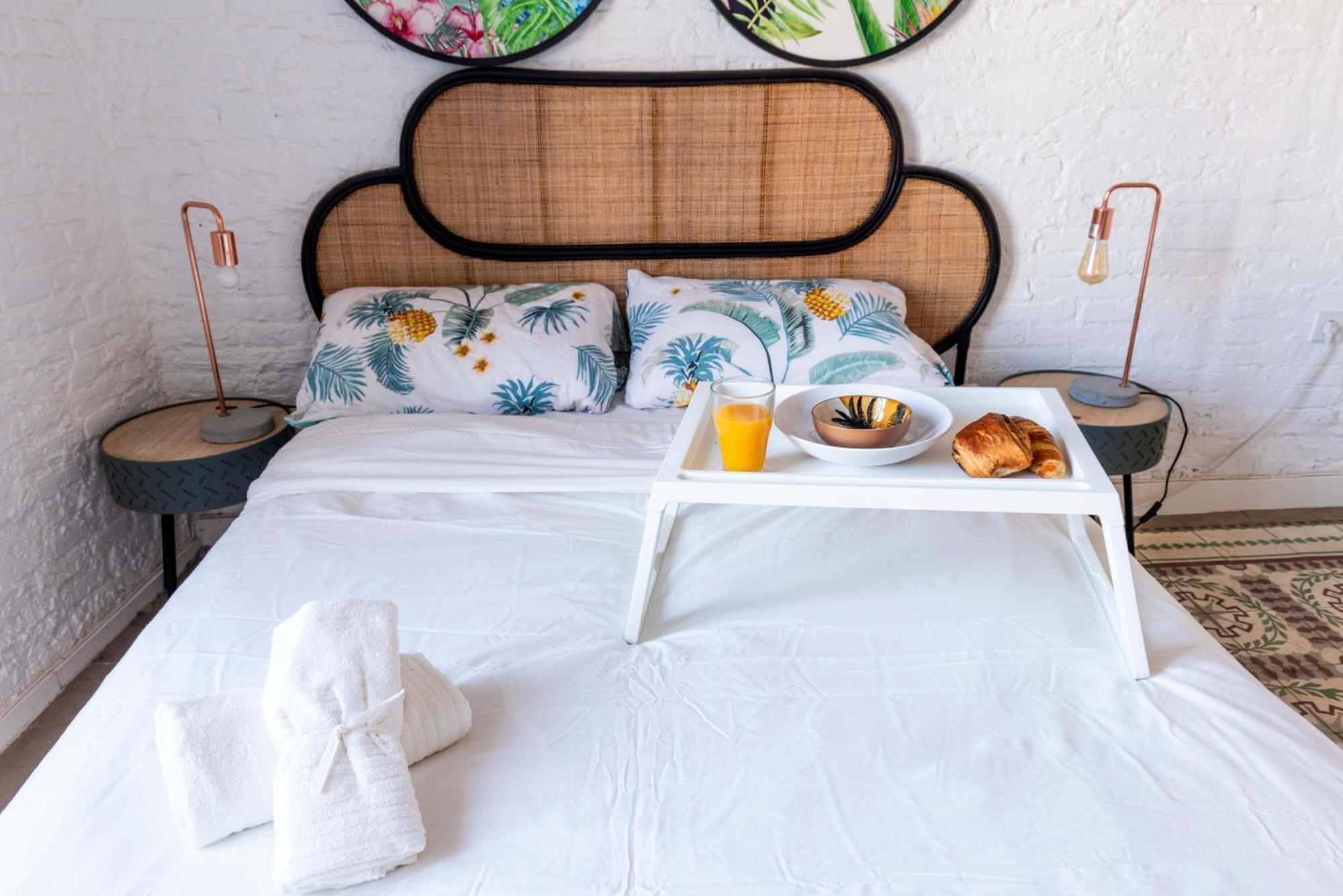 Enchanting 2 Bedroom Flat With Terrace Near Placa Espanya Barcelone Extérieur photo